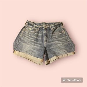 American Eagle Tomgirl Shorts